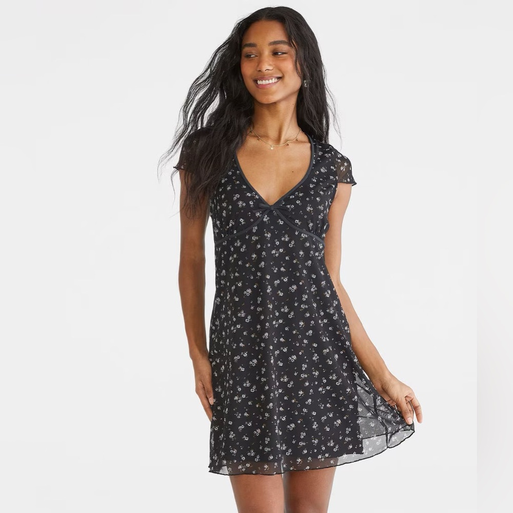 Aeropostale Black Floral Mesh Dress – Size L
